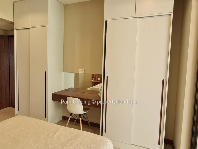 Appartement Élégant de 3 Chambres en Rez-de-Chaussée à Vendre à Pointe aux Canonniers - Complexe Le Savoy (Mandat exclusif)