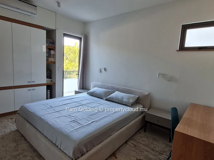 2 Bedroom penthouse Banyan Grove  (Sole Mandate)