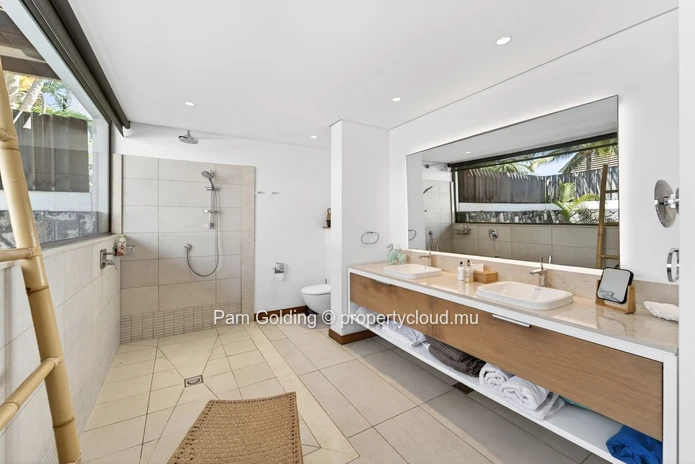 Exceptional 5-Bedroom Villa with Golf View | Mont Choisy Le Parc, Grand Baie – Mauritius