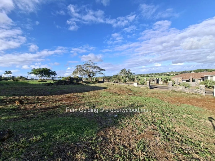 Hillside – Terrain à vendre – Pam Golding Mauritius