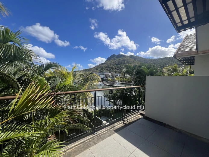 Waterfront 3-Bedroom Duplex with Private Mooring | La Balise Marina, Black River (Sole Mandate)
