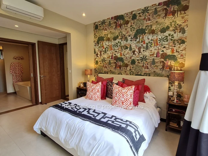 Appartement 2 chambres à l’étage à Pointe aux Canonniers – 204,84 m²