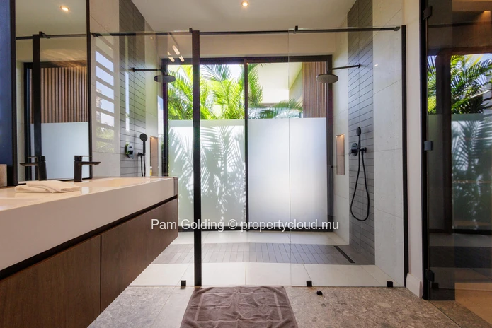 Contemporary 4-Bedroom Villa on a Golf Course with Pool | Anahita Golf & Spa Resort Mauritius