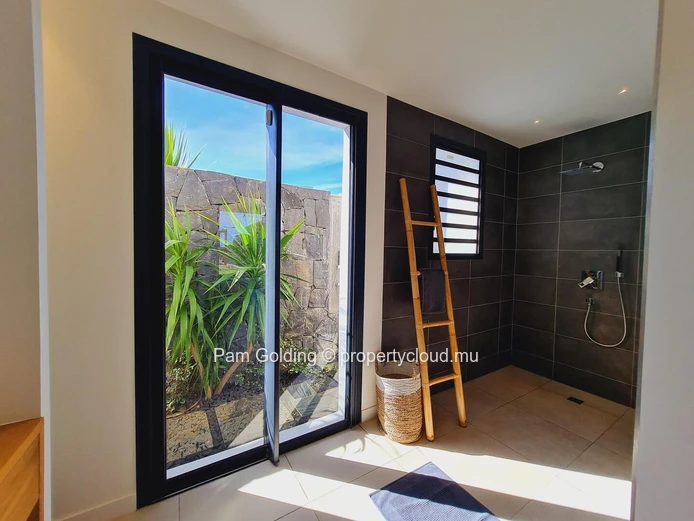 Villa Contemporraine a vendre a Akasha PDS