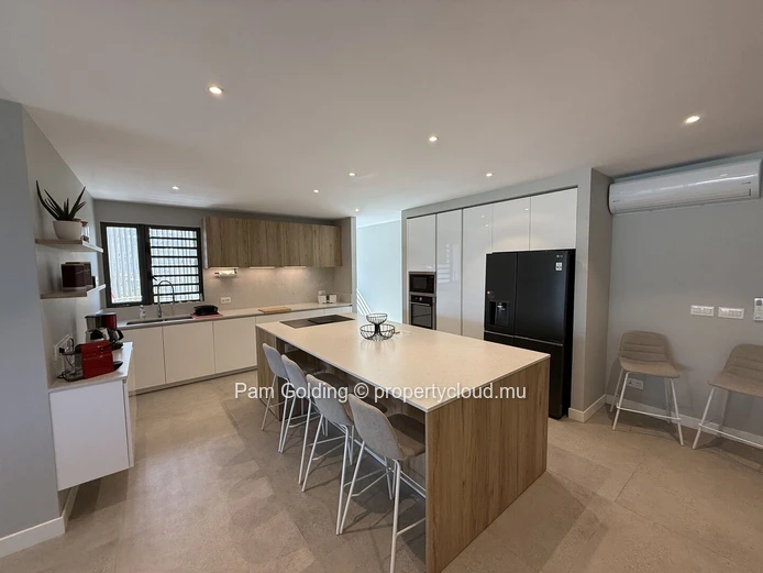 Appartement de 3 chambres en suite à Tamarin – Accès à la plage