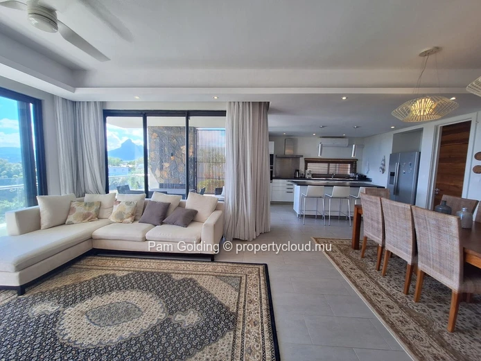 Appartement de 3 chambres en suite avec jardin et vue sur l’océan à Tamarin – Côte ouest de l’île Maurice