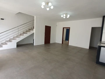 4 Bedroom Townhouse, Duplex