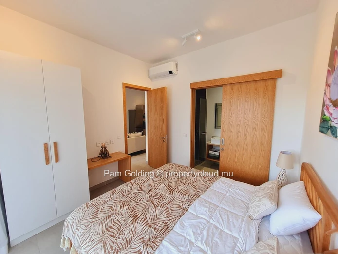 Appartement PDS à vendre à Péreybère, 90m², 2 chambres, piscine commune, dans un complexe résidentiel. Prix $0.