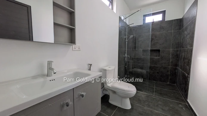 Grand Gaube – Maison à vendre – Pam Golding Mauritius