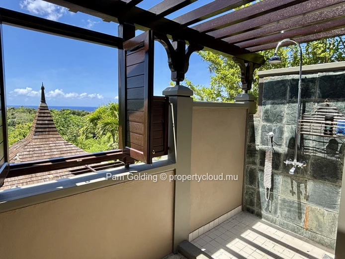 Live in Villa Valriche - surrounded by nature.