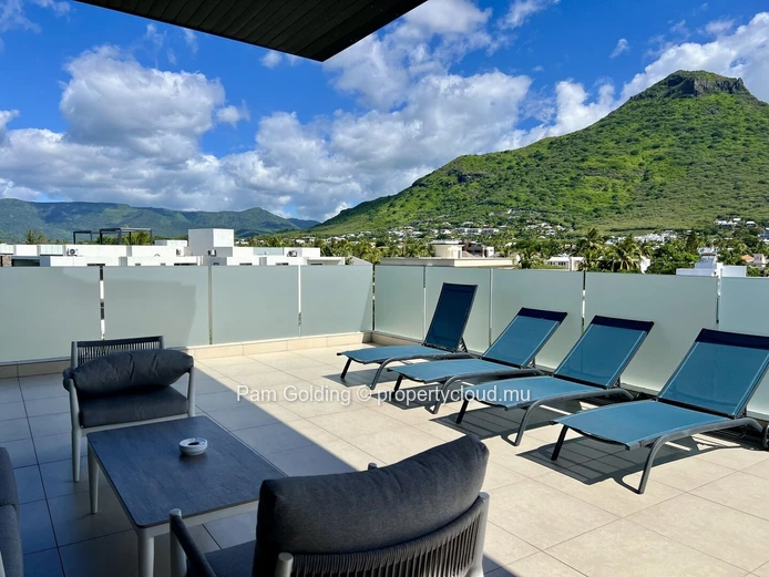 Penthouse de 3 chambres en suite au cœur de Tamarin avec vues mer et montagne et piscine privative