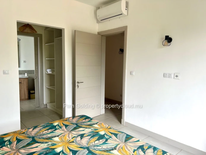 Secured apartment for rental in Moka.