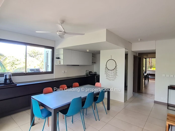 2 Bedroom penthouse Banyan Grove  (Sole Mandate)