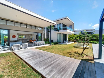 5 Bedroom Villa