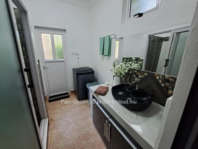 Poste Lafayette - Complexe d'appartment à vendre - Pam Golding Mauritius