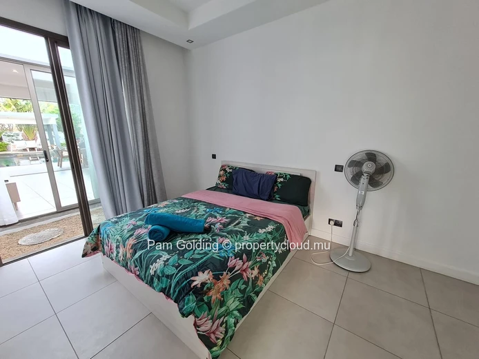 Spacious Freehold Villa in Mont Mascal