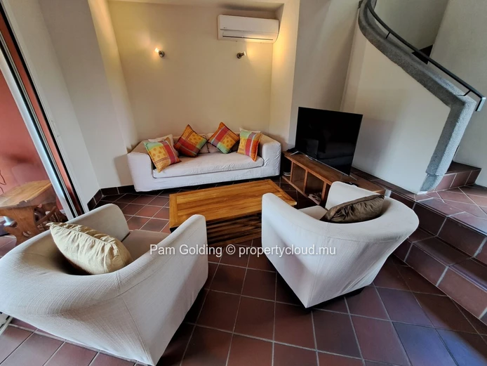 Charmant Duplex de 2 Chambres à Louer à Proximité de Port Louis