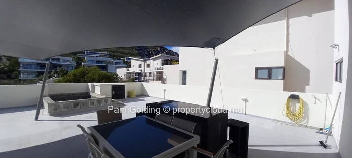 Spacious Penthouse Living in Sought-After Tamarin