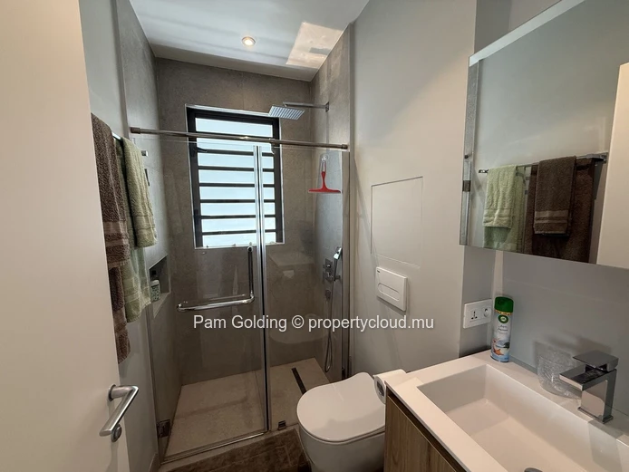 Appartement de 3 chambres en suite à Tamarin – Accès à la plage
