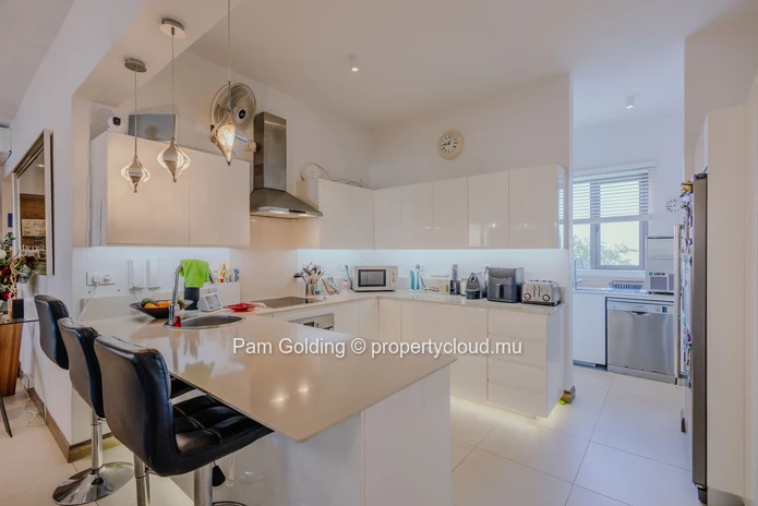 Luxurious 3-Bedroom Penthouse Opposite Pereybere Beach – Private Beach Access at AO Residences