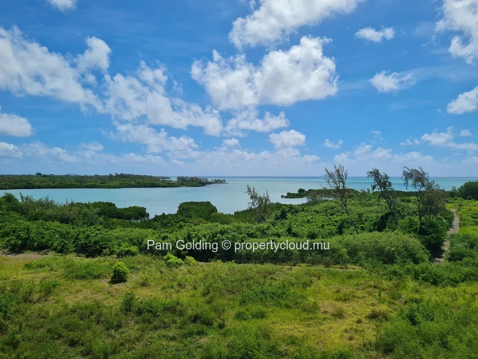 Spacious 3-Bedroom Penthouse with Lagoon View for Sale at St. Antoine Residences – North Coast Mauritius