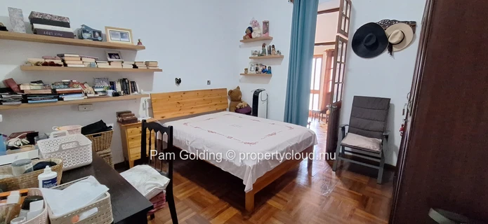 Exceptional Multi-Building Estate for Sale – Avenue Ollier, Quatre Bornes (Sole Mandate)