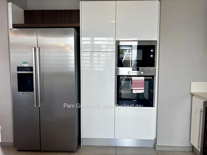Single-Storey Villa for Sale in Royal Park Balaclava – 3-Bedroom Home