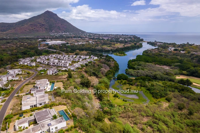 Modern Family Friendly 3 Bedroom Villa in Akasha, Tamarin, Mauritius