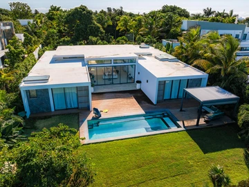 4 Bedroom Villa