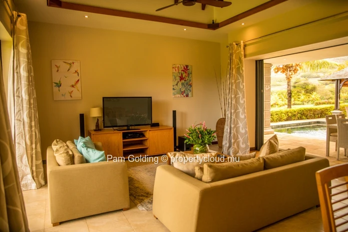 Vie Villa a vendre a Villa Valriche