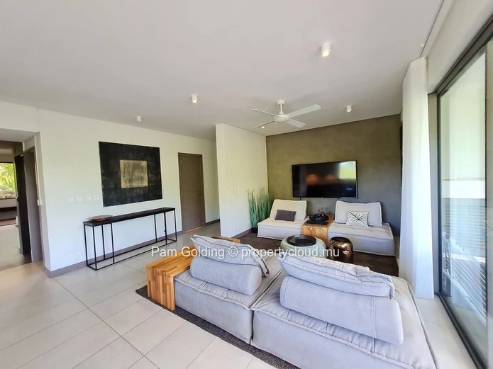 2 Bedroom penthouse Banyan Grove  (Sole Mandate)