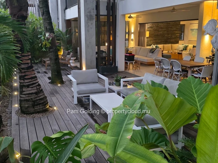 Splendide rez de jardin!