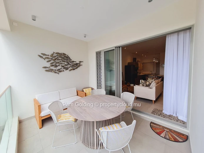Appartement PDS à vendre à Péreybère, 90m², 2 chambres, piscine commune, dans un complexe résidentiel. Prix $0.