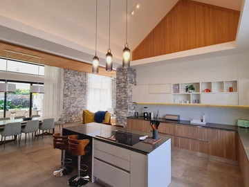 4 Bedroom Villa