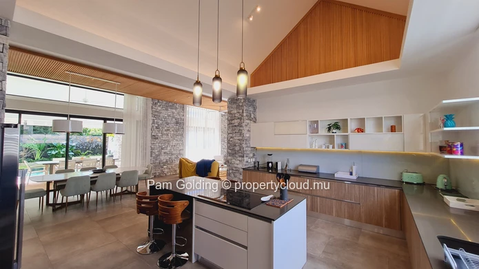 4 Bedroom Villa – Pereybere 