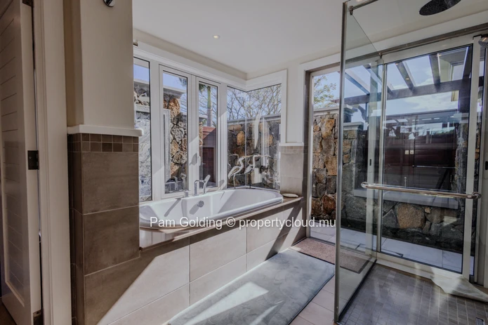 Luxury Villa for Sale – A Masterpiece of Modern Elegance