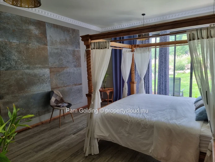 Modern thinking house for sale!