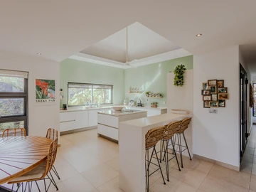 4 Bedroom Villa