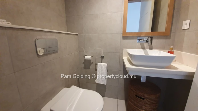 Pointe aux Canonniers – Appartement à louer – Pam Golding Mauritius