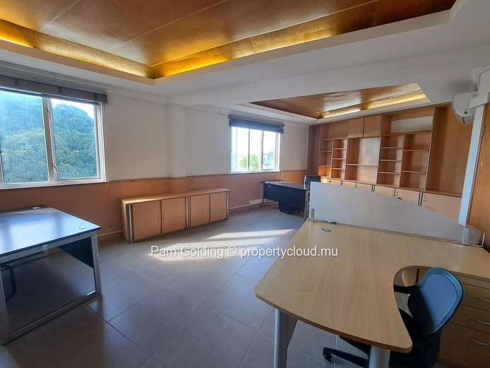 Grand Baie - Espace Bureau à vendre – Pam Golding Mauritius
