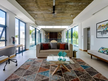5 Bedroom Villa