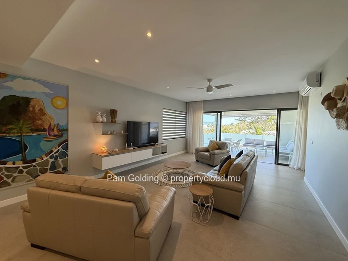 Appartement de 3 chambres en suite à Tamarin – Accès à la plage
