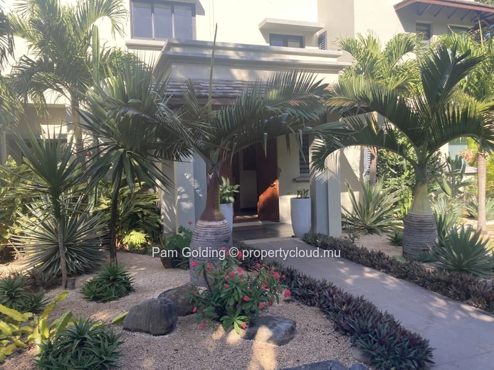 4 Bedroom Villa in Matala Lifestyle Estate, Black River - Infinity Pool & Mountain Surroundings