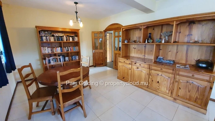 Villa for sale