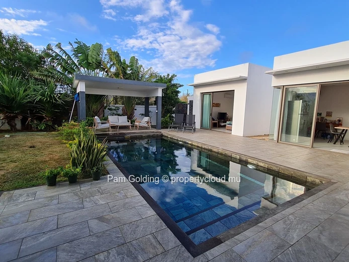Spacious Freehold Villa in Mont Mascal