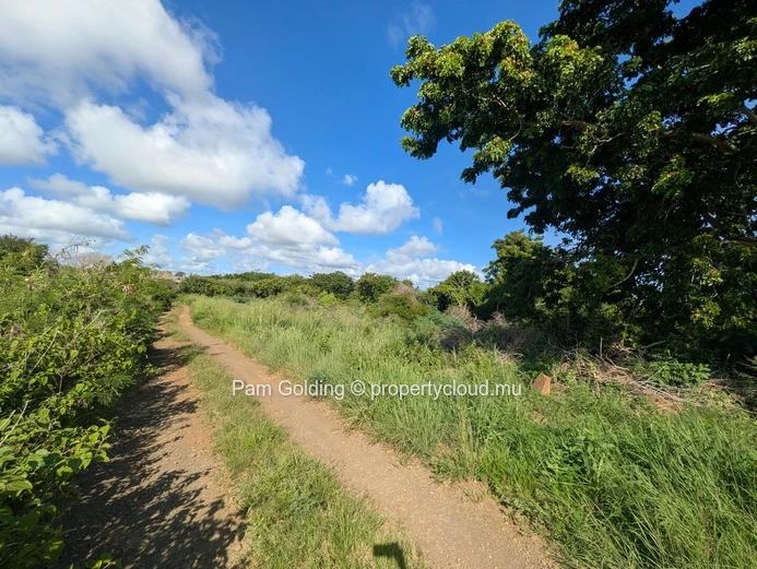 Calodyne – Terrain à vendre – Pam Golding Mauritius (Mandat exclusif)