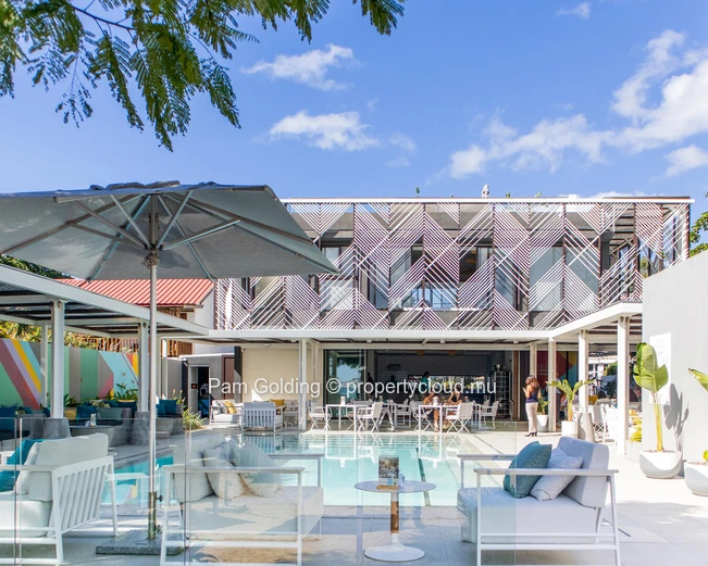 Appartement PDS à vendre à Péreybère, 90m², 2 chambres, piscine commune, dans un complexe résidentiel. Prix $0.