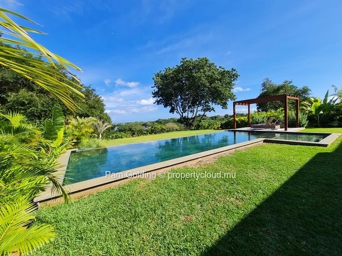 Villa Contemporraine a vendre a Akasha PDS