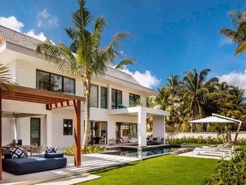 6 Bedroom Villa