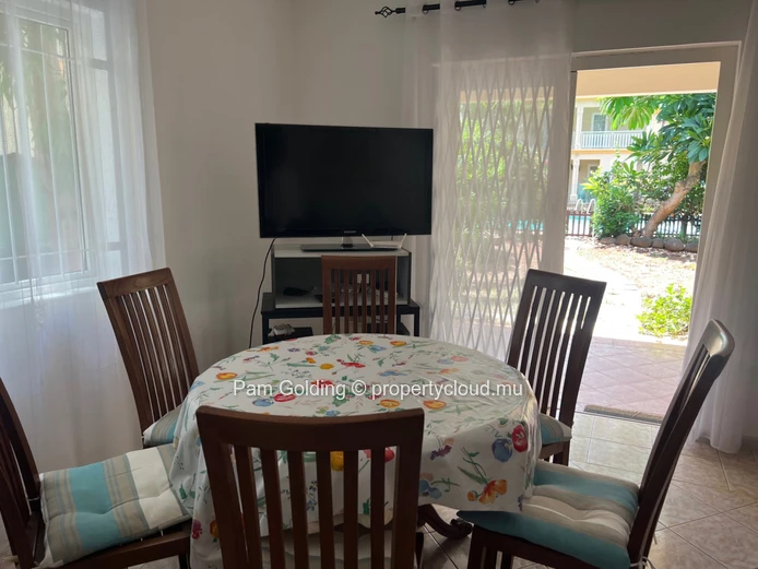 Spacious 4-Bedroom Duplex for Rent Opposite Flic en Flac Beach – Rs 70,000